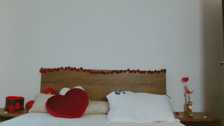 RoseLyinne's Streamate show and profile