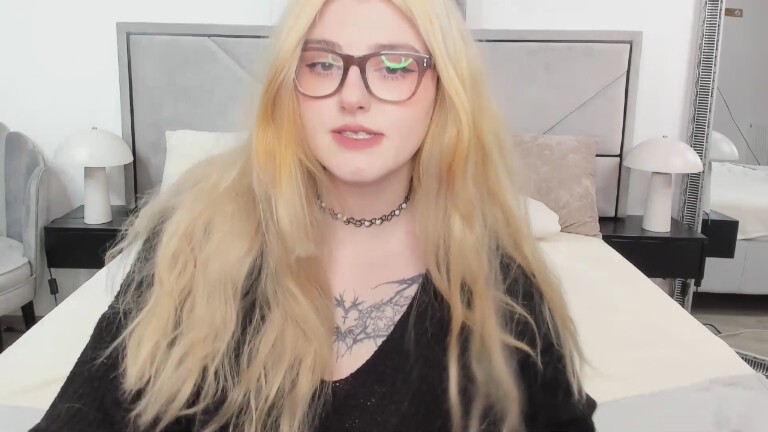 Polluxia's Streamate show and profile