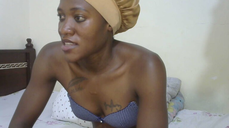 KissMeSlowly22's Streamate show and profile