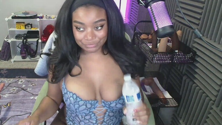 RobinTheSiren's Streamate show and profile