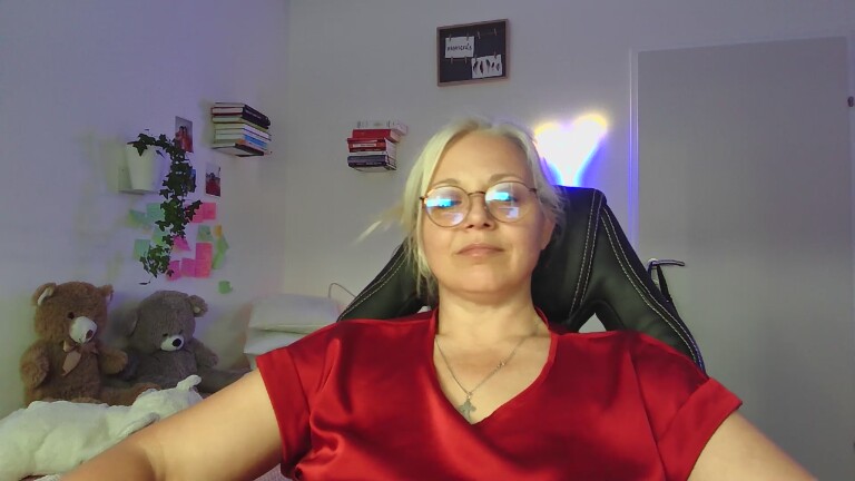 LinsyKim's Streamate show and profile