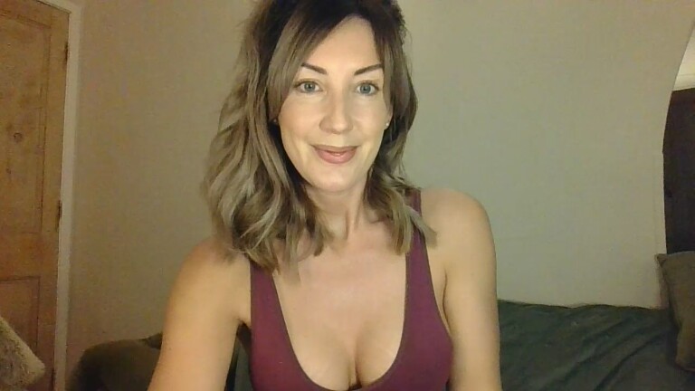 JoanieOakley21's Streamate show and profile