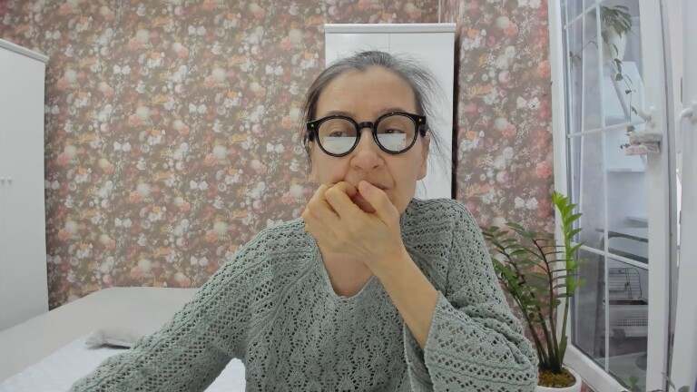 CharmChoice's Streamate show and profile