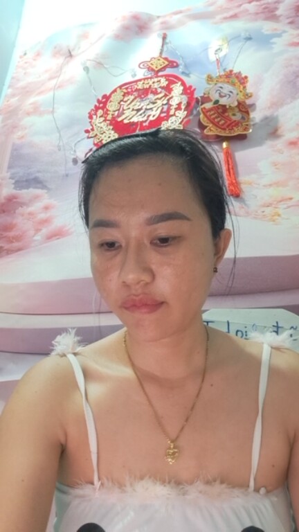 EmilyShow_96's Streamate show and profile