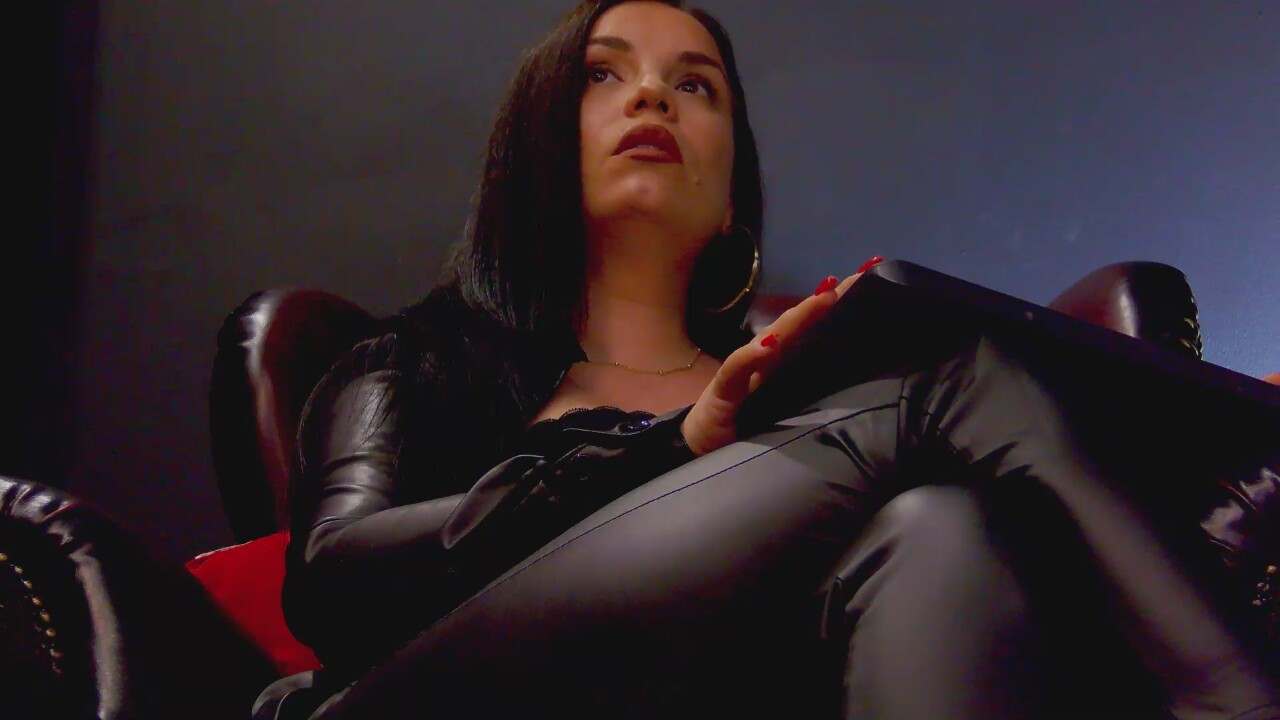 QueenAliceReign