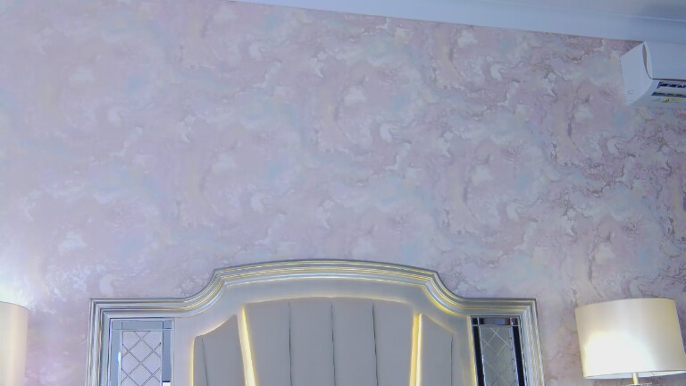 Issadorra's Streamate show and profile